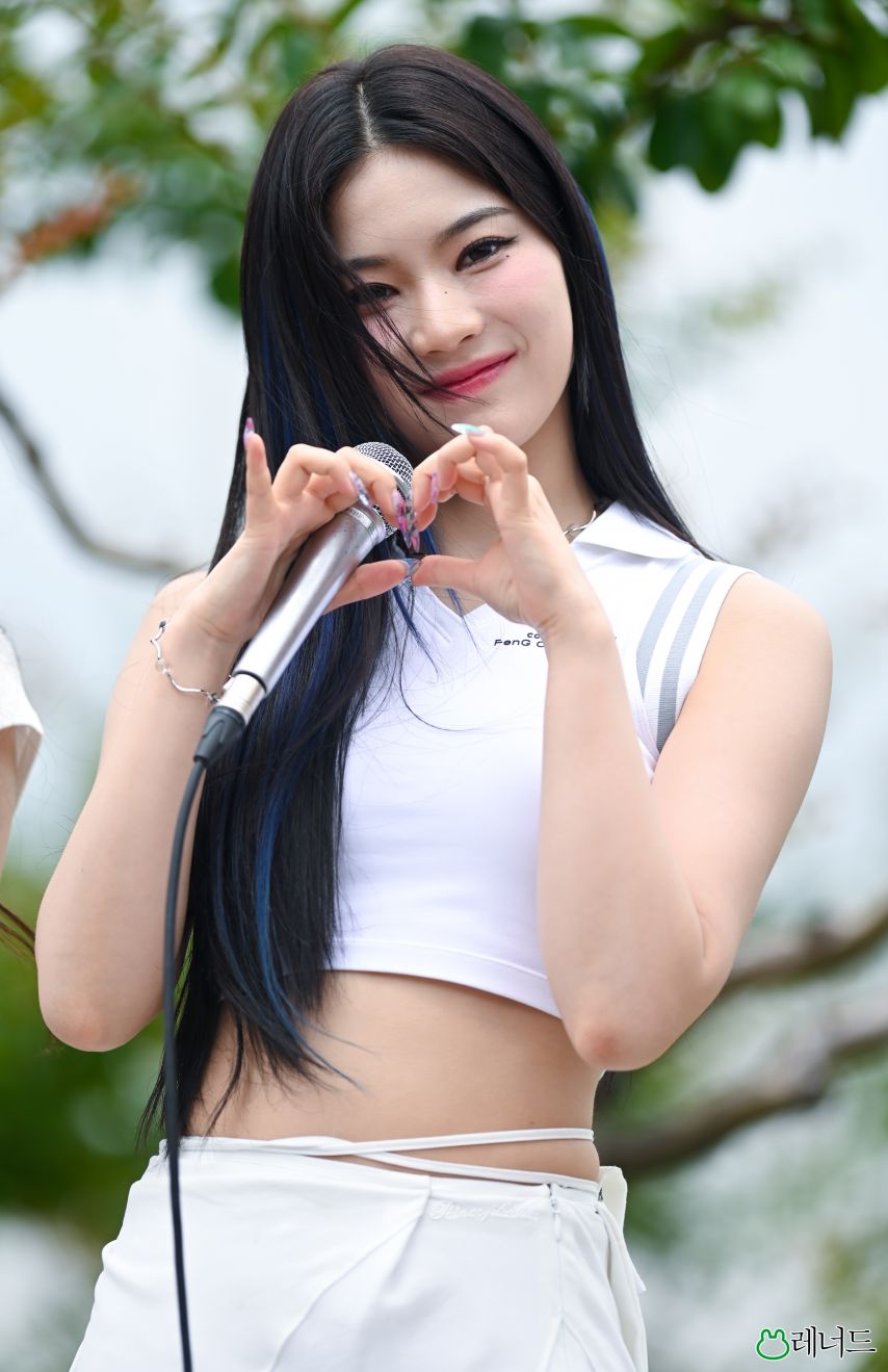 아이사 (스테이씨)1_1.jpg