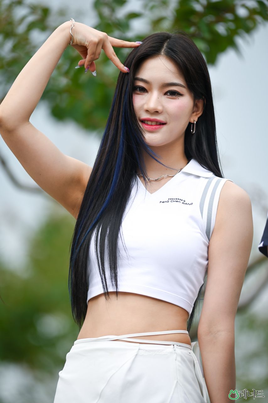 아이사 (스테이씨)1_2.jpg