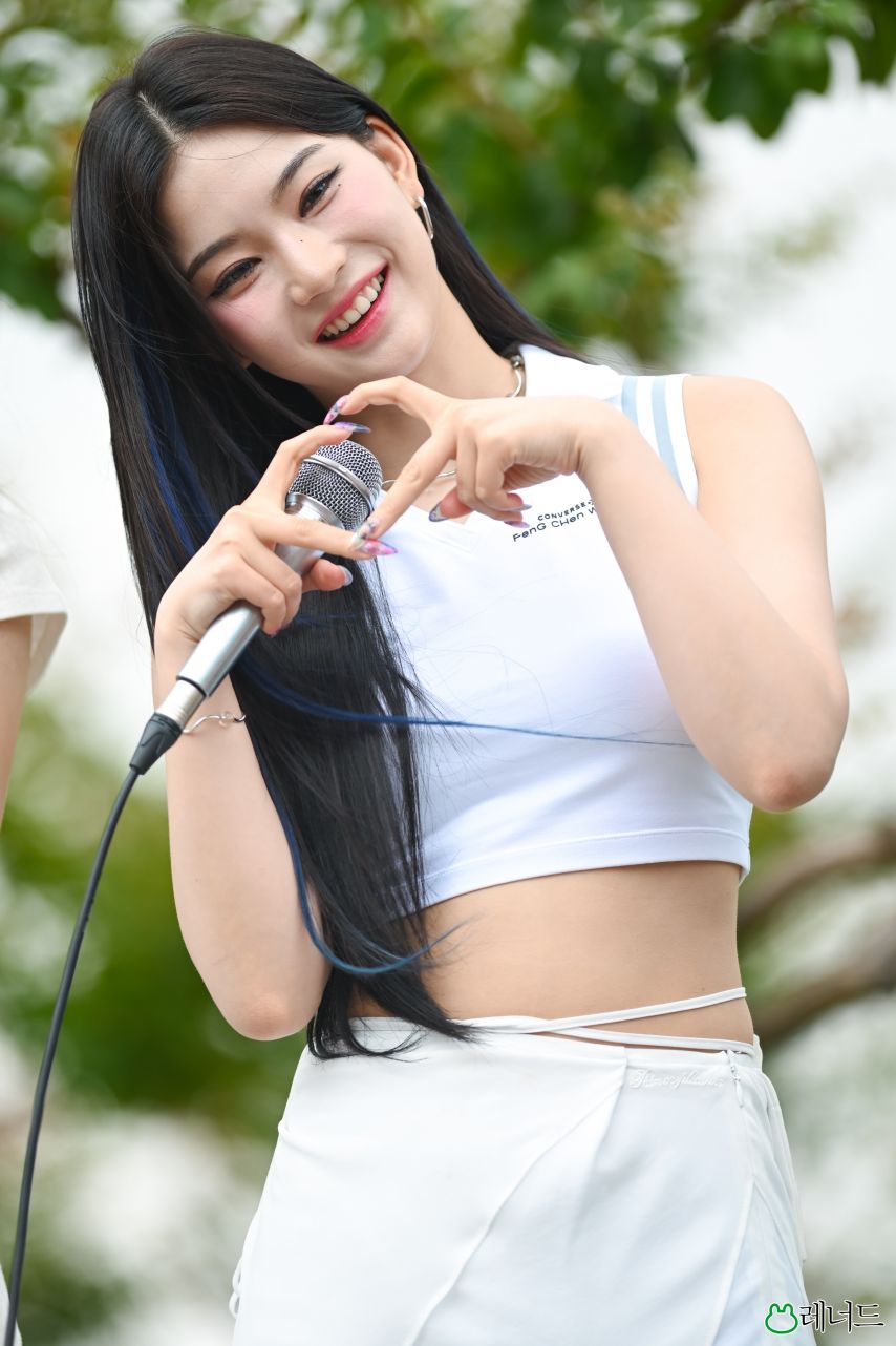 아이사 (스테이씨)1_4.jpg