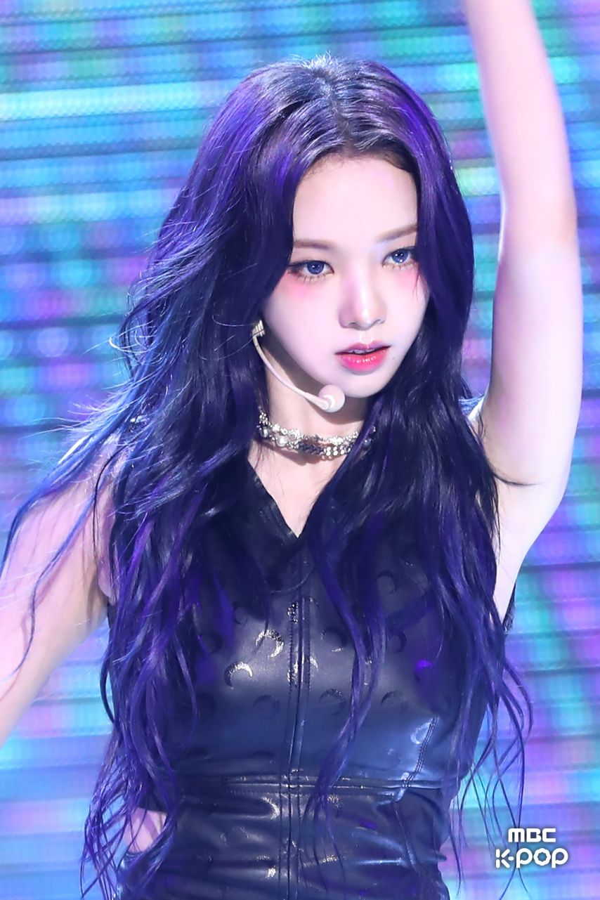 카리나,김채원,장원영,미나,카즈하,레이,설윤,윈터,안유진,해원,리즈1_2.jpg