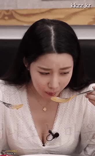 46d8e3da2b483dc24a22e97da1256637_1676529799_1441.gif