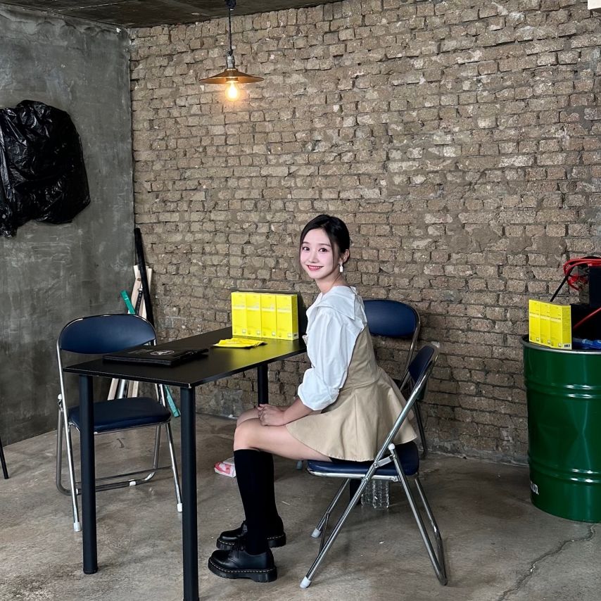 윤수빈 아나운서1_1.jpg