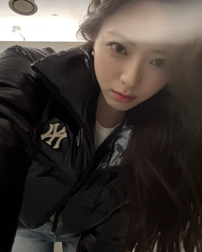 ITZY 유나1_3.jpg