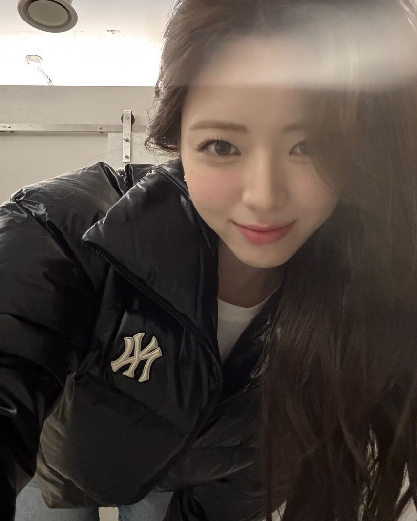 ITZY 유나1_4.jpg