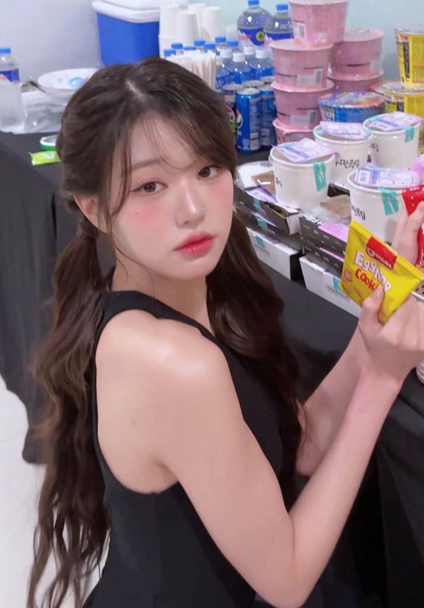[아이브] 장원영1_1.jpg