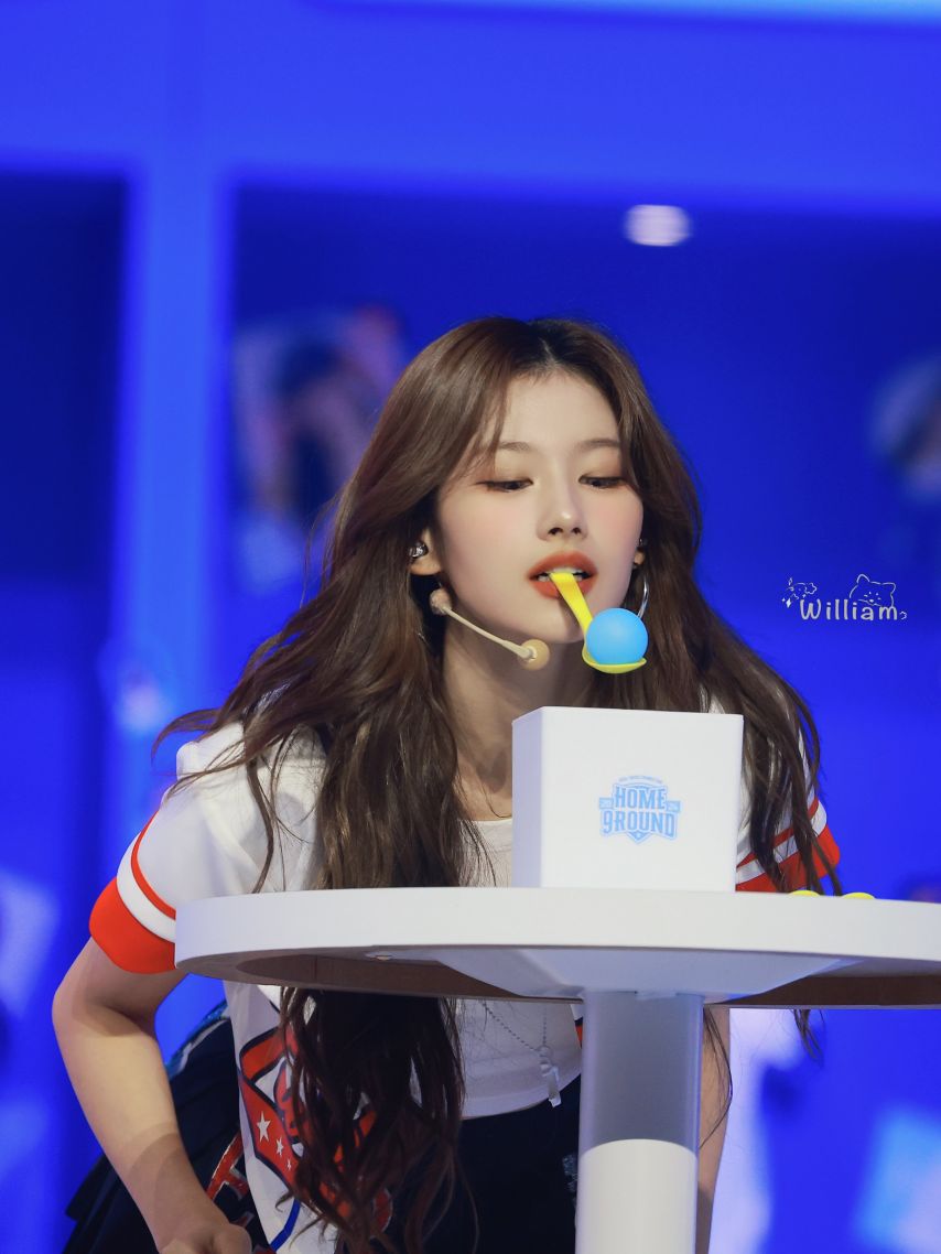 트와이스 사나1_9.jpg