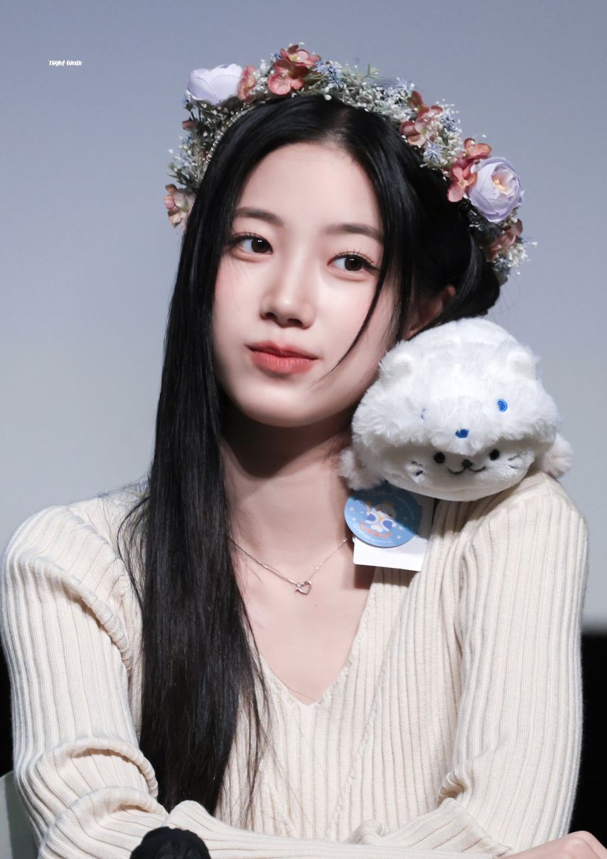 [르세라핌] 카즈하1_3.jpg