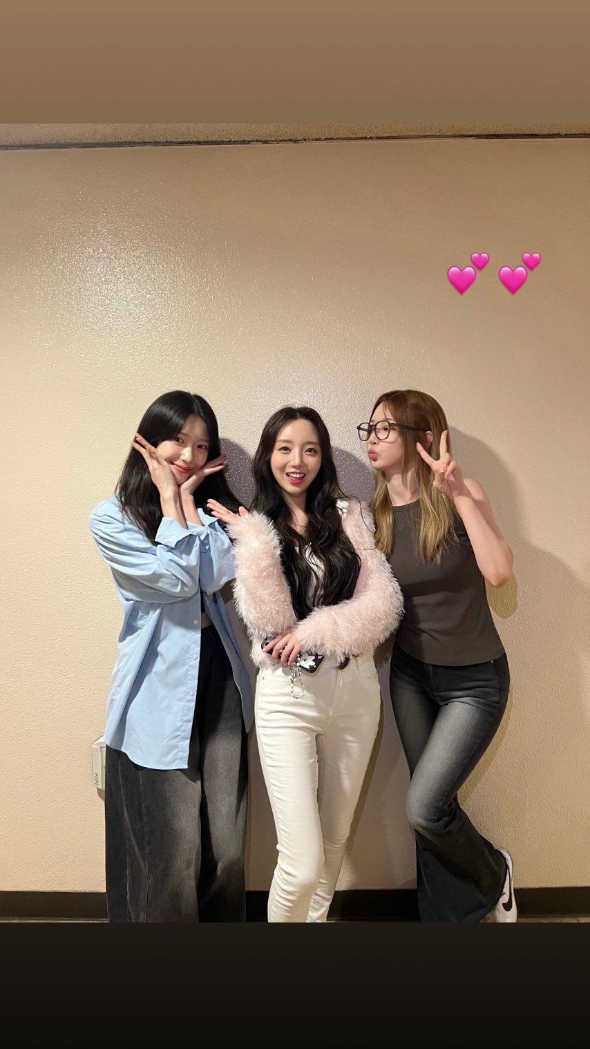 케이 김지연 with 연희 수윤 로켓펀치1_2.jpg