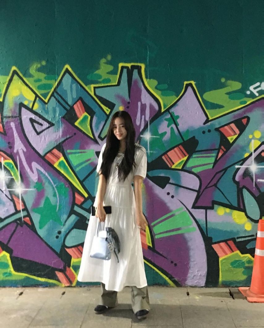 최예빈 insta 같은 옷 같은 날1_4.jpg