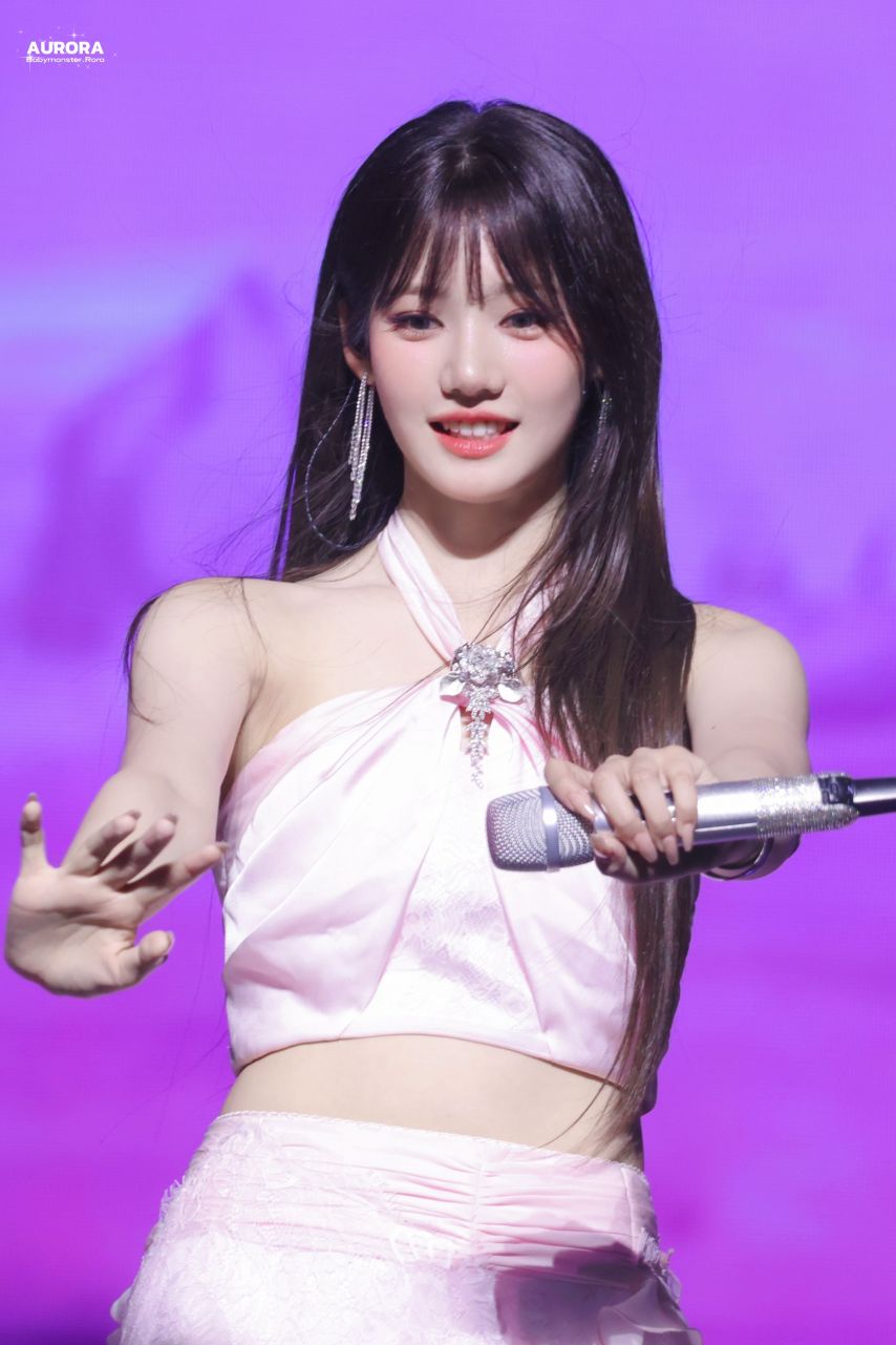 베이비몬스터 로라 (9)