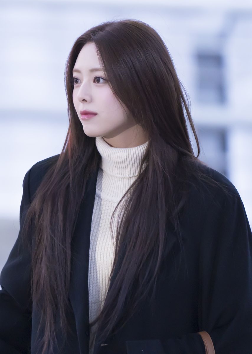 ITZY 유나1_2.jpg