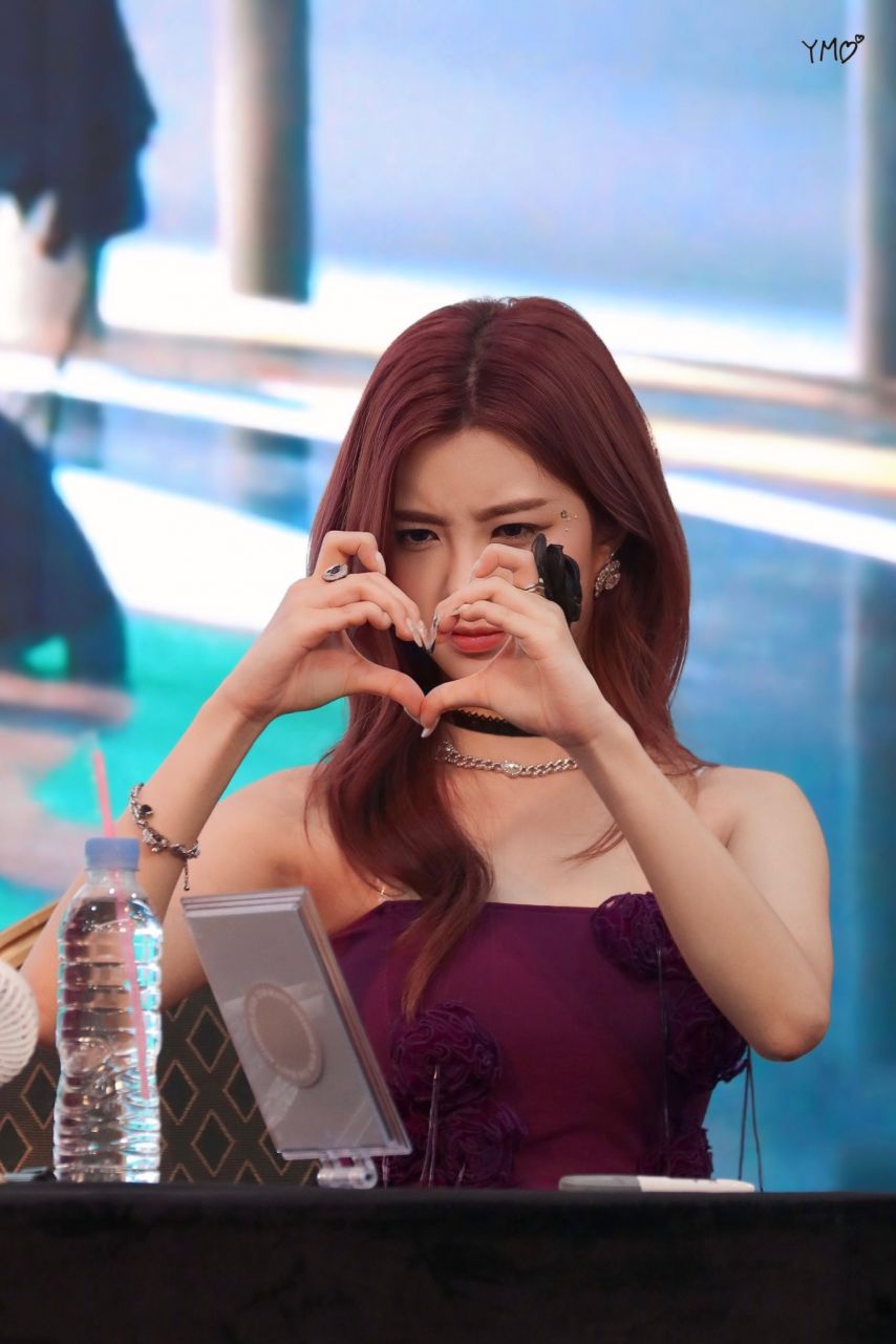 케플러 김다연1_1.jpg