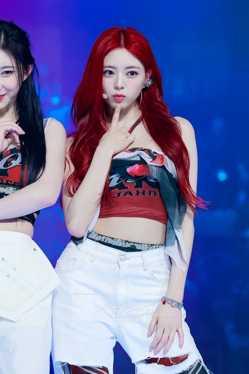 [ITZY] 유나1_5.jpg