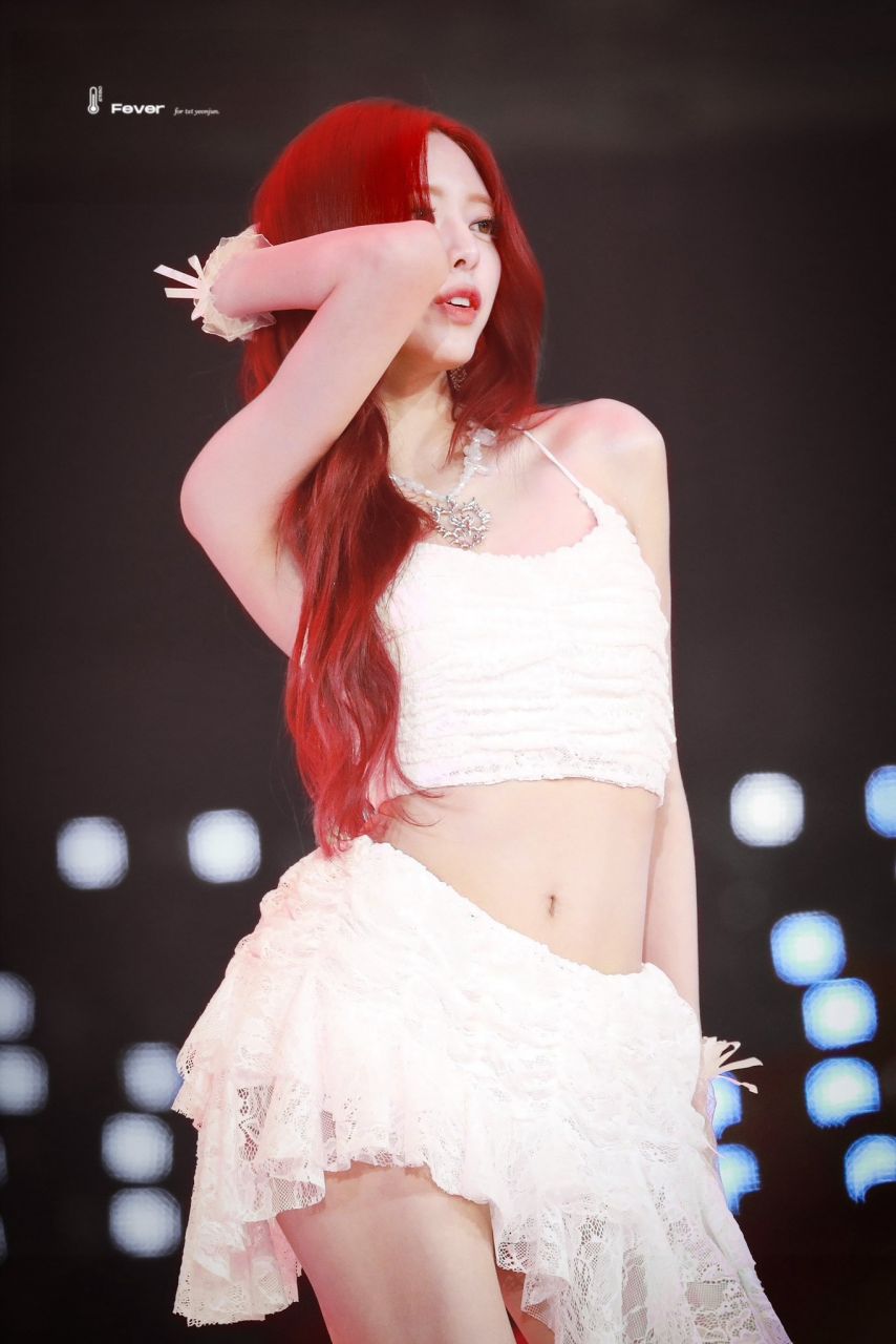 ITZY 유나1_4.jpg