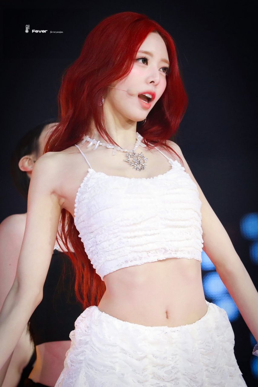 ITZY 유나1_1.jpg