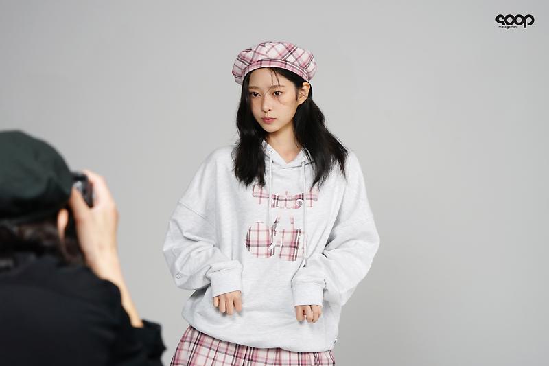 주근깨 메이크업 한 김민주 화보.jpg1_6.jpg