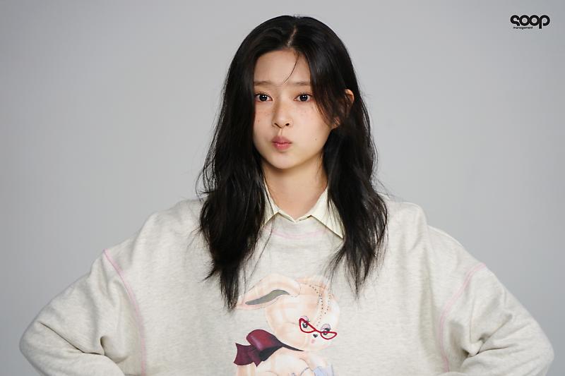 주근깨 메이크업 한 김민주 화보.jpg1_2.jpg
