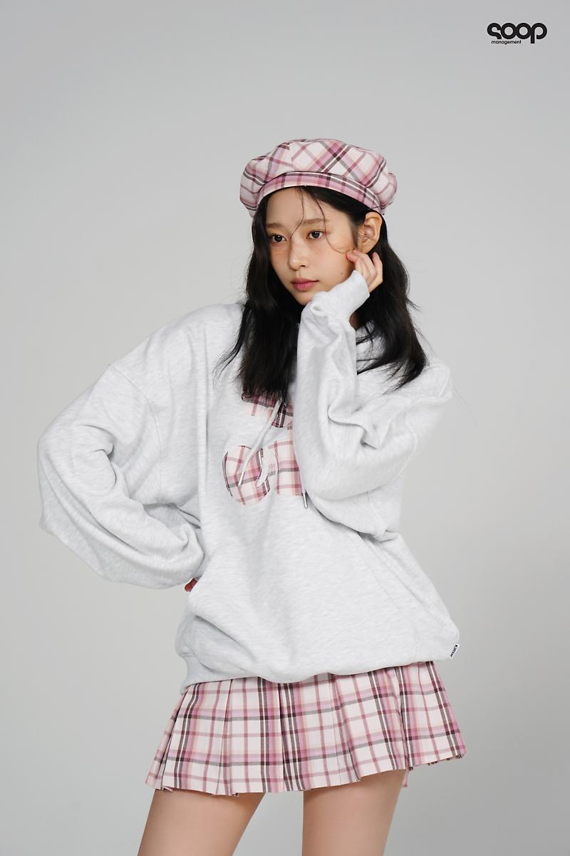 주근깨 메이크업 한 김민주 화보.jpg1_7.jpg
