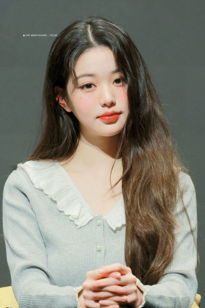 아이브 장원영 팬싸인회 고화질 직찍1_7.jpg