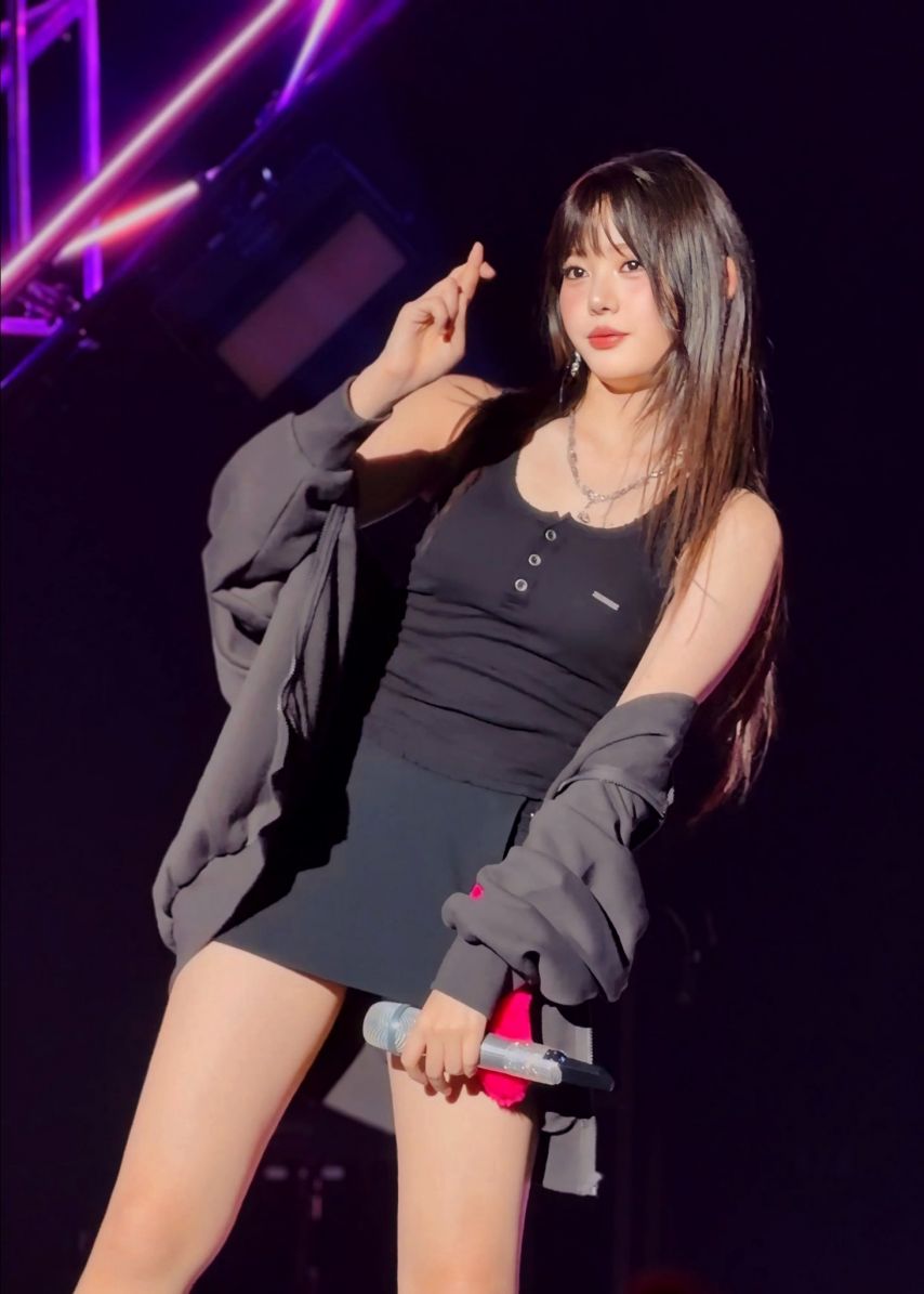 베이비몬스터 로라 (6)