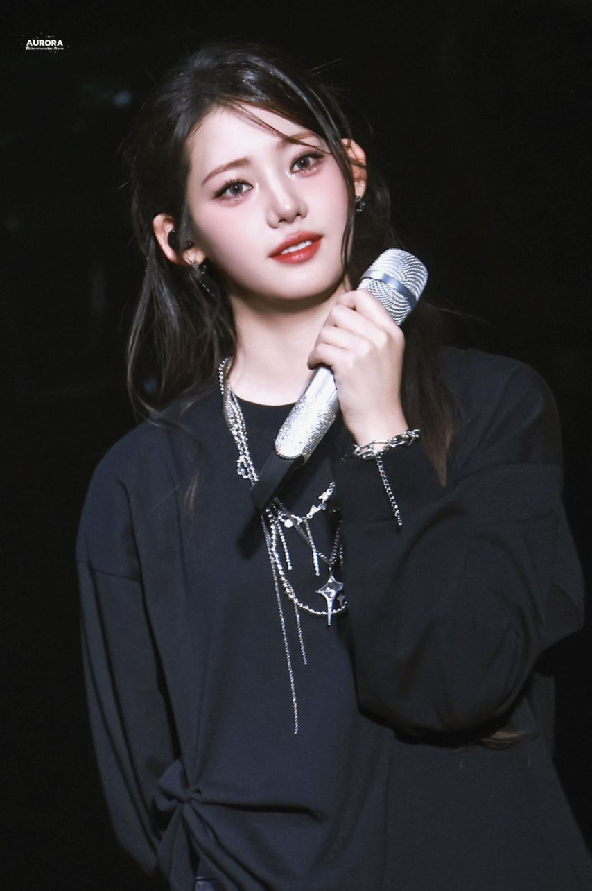 베이비몬스터 로라 (1)