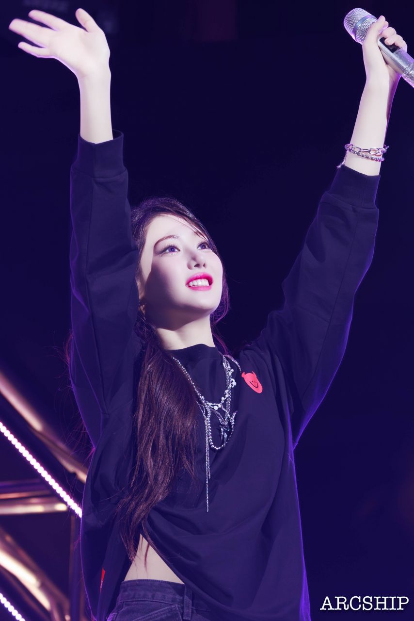 베이비몬스터 로라 (4)