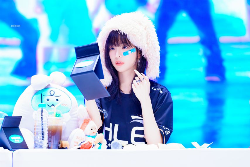 프로미스나인 이채영1_2.jpg