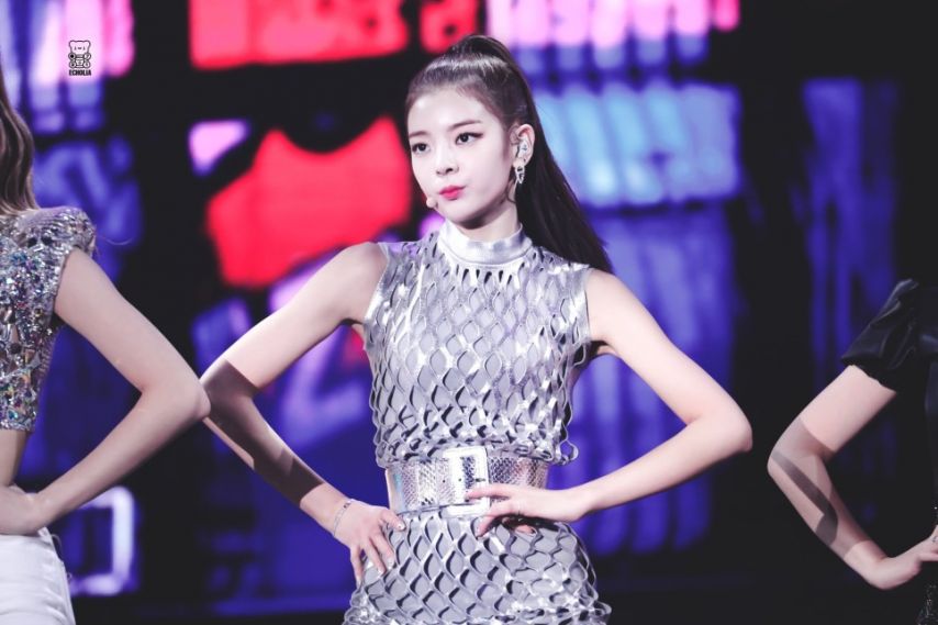 ITZY 리아1_4.jpg
