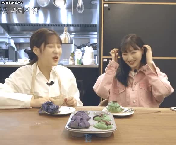 356b120de45ead959806535fa0bd1530_1678117762_7308.gif