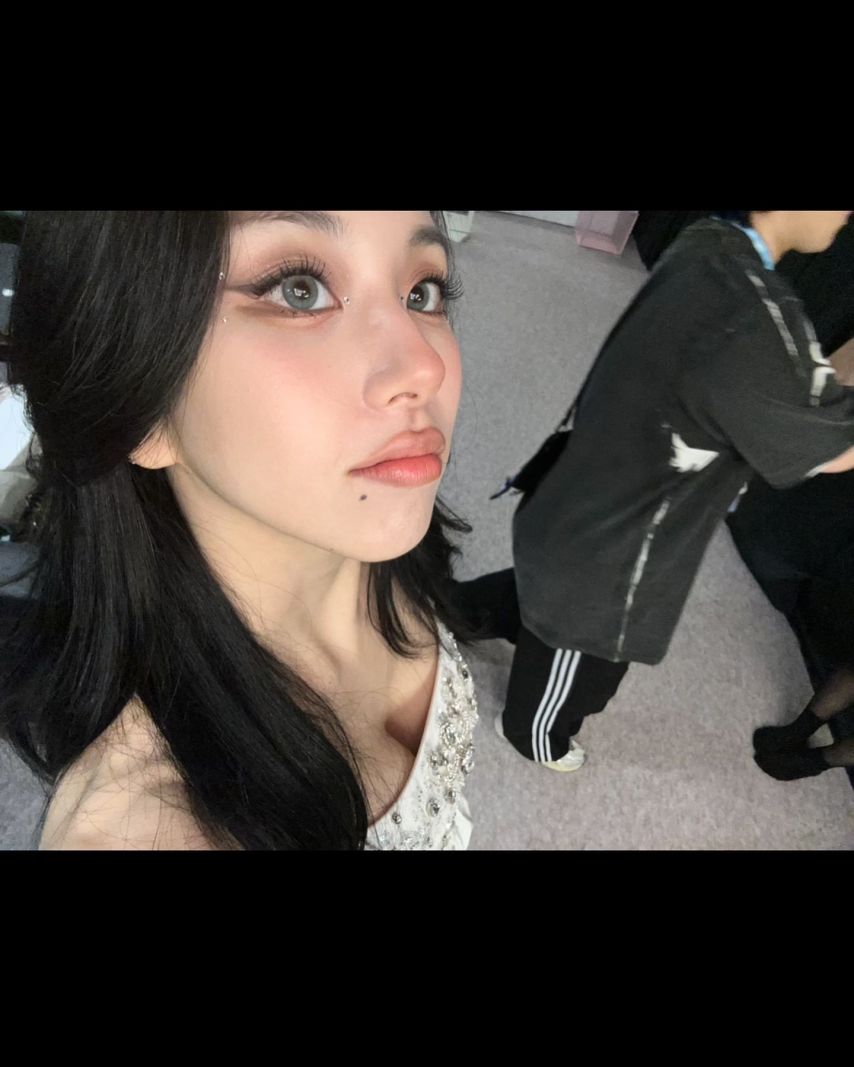 트와이스 인스타-채영1_4.jpg