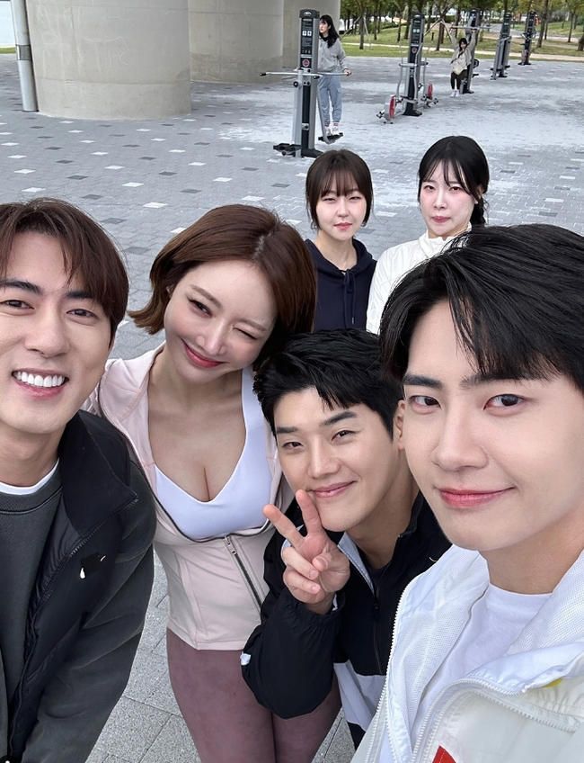 고준희 슴골 강조된 SNL 비하인드1_1.jpg