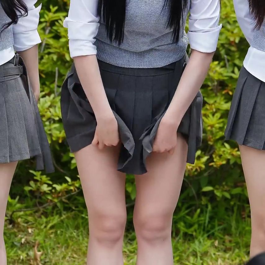 tripleS 채연 사람들 앞에서 속바지 재정비.mp1_1.jpg