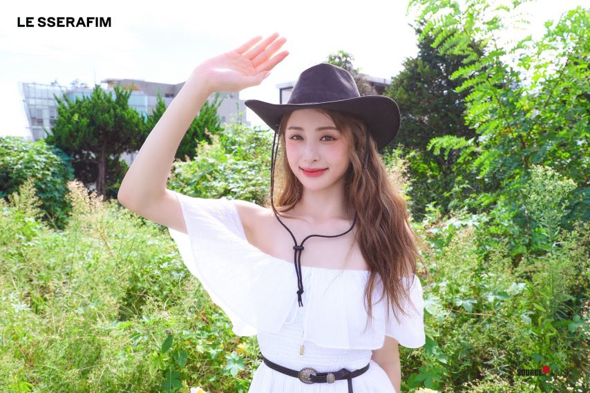 르세라핌 허윤진1_3.jpg
