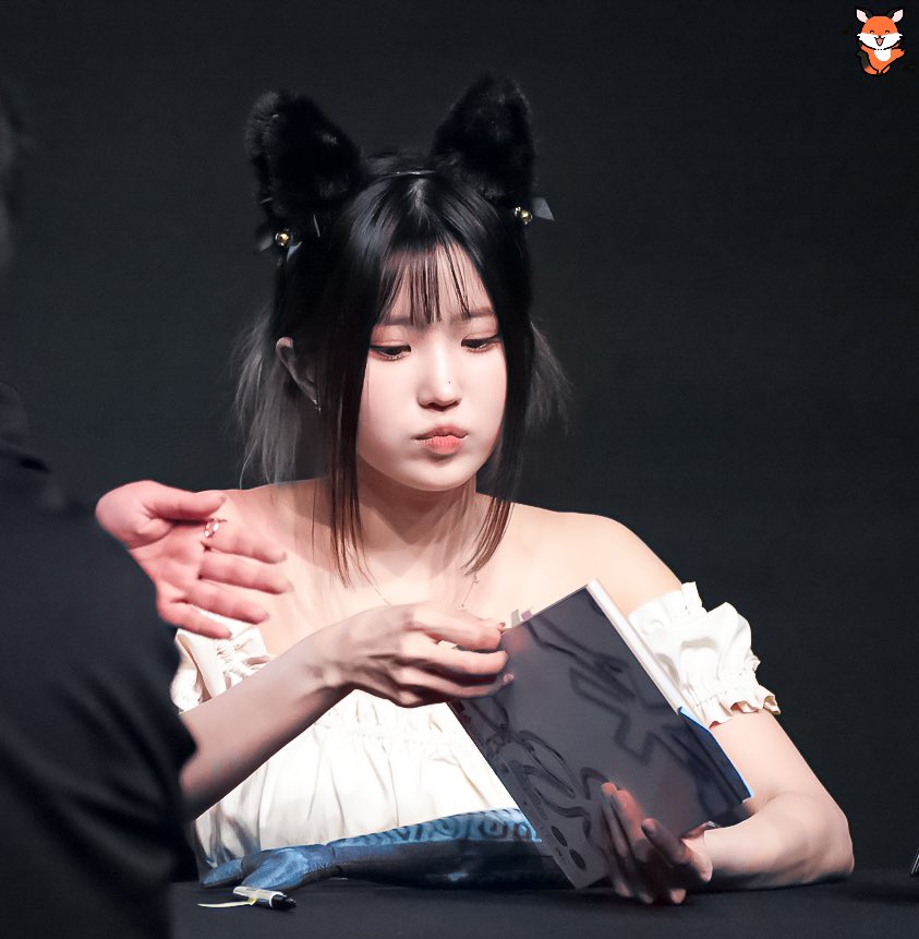프로미스나인 하영1_1.jpg