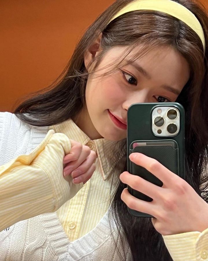 와이셔츠만 걸친 여친 느낌 김민주1_8.jpg
