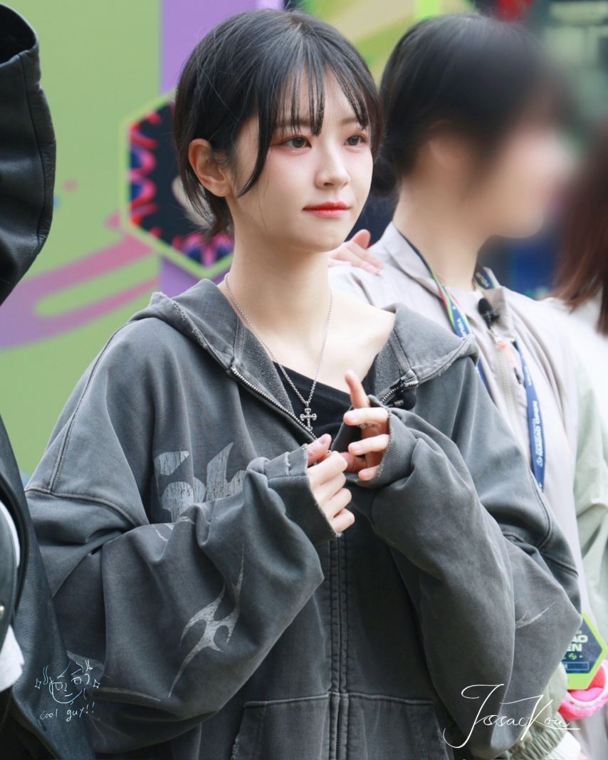 [QWER] 쵸단1_2.jpg