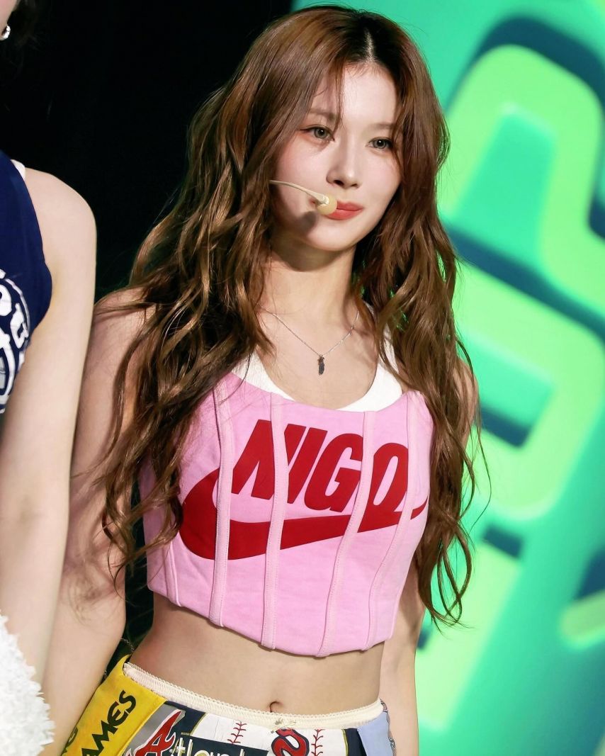트와이스 사나1_1.jpg