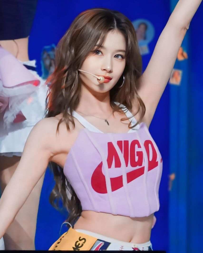 트와이스 사나1_5.jpg