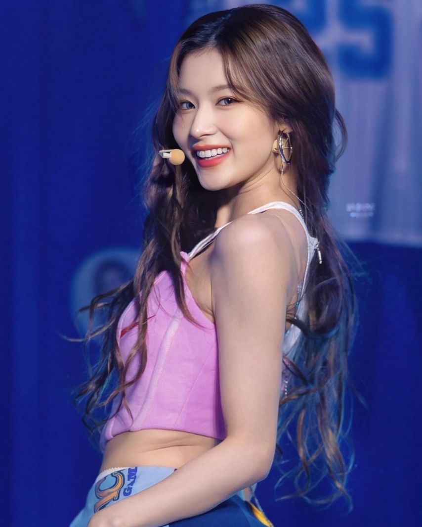 트와이스 사나1_3.jpg