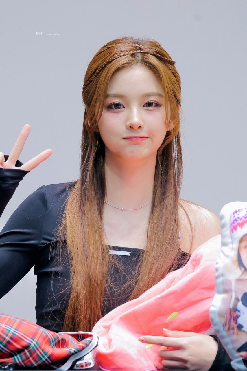 엔믹스 설윤1_1.jpg