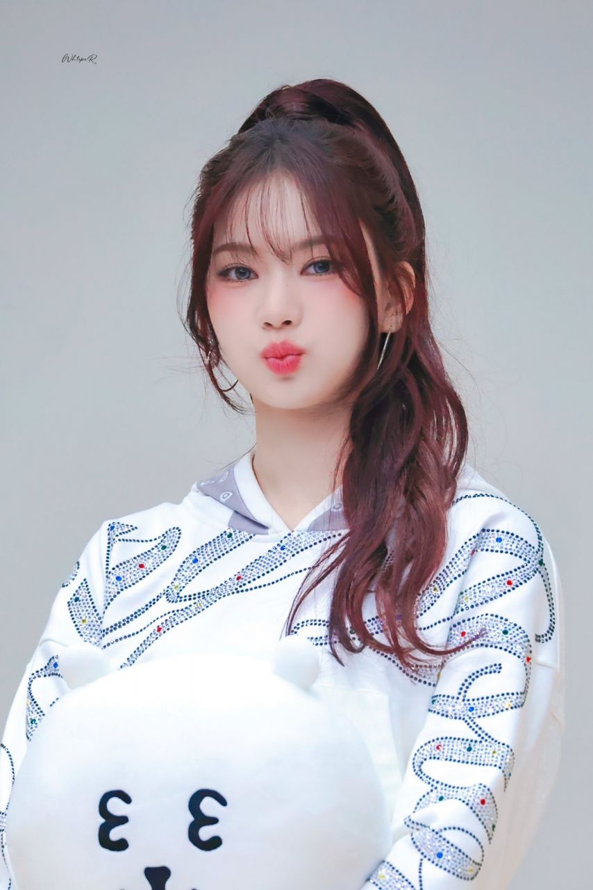 스테이씨 아이사1_2.jpg