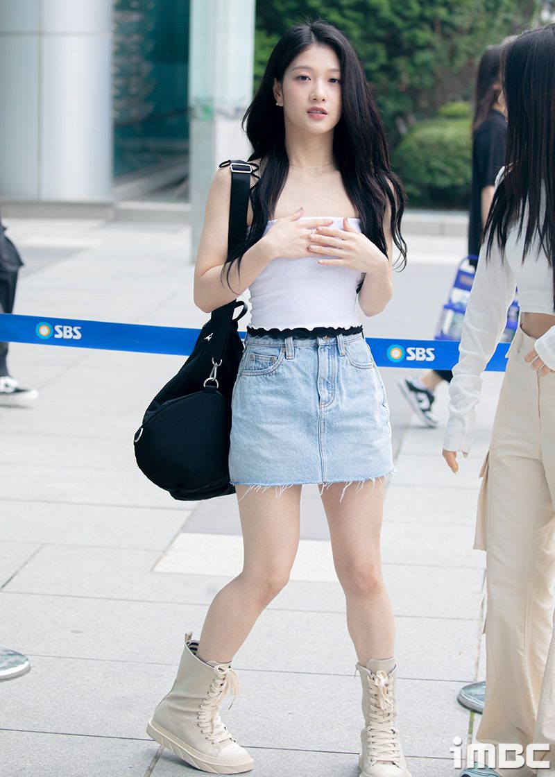 프로미스나인 이서연1_4.jpg