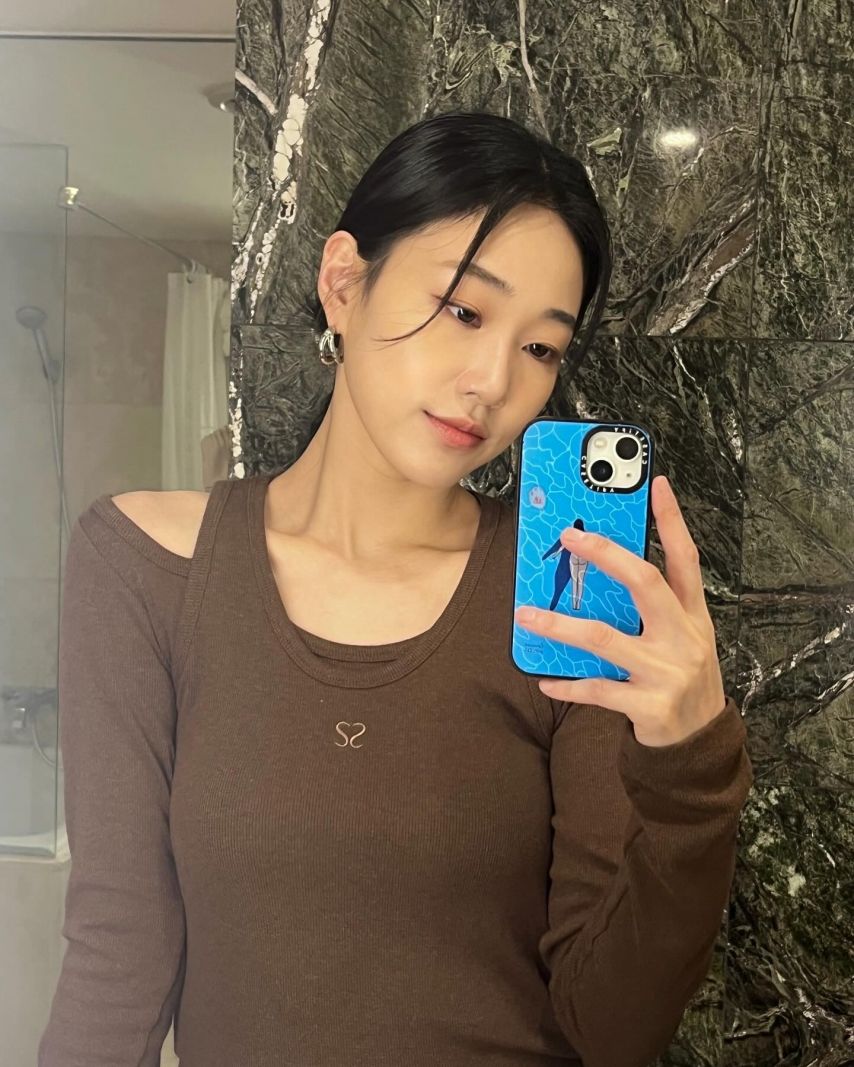배우 하윤경1_4.jpg