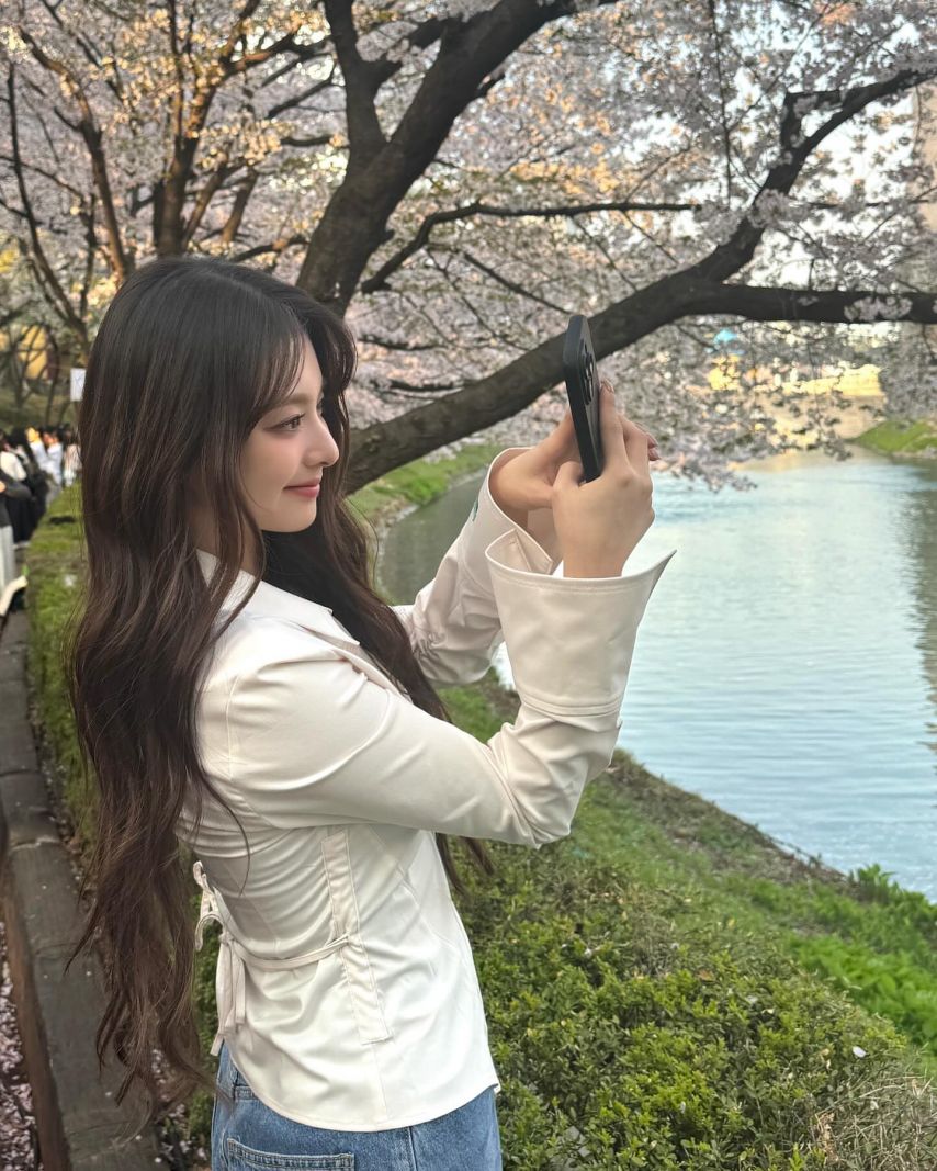 프로미스나인 이나경1_1.jpg