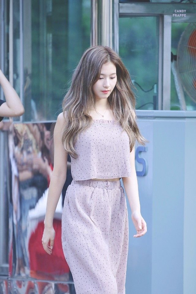 트와이스 사나3_2.jpg