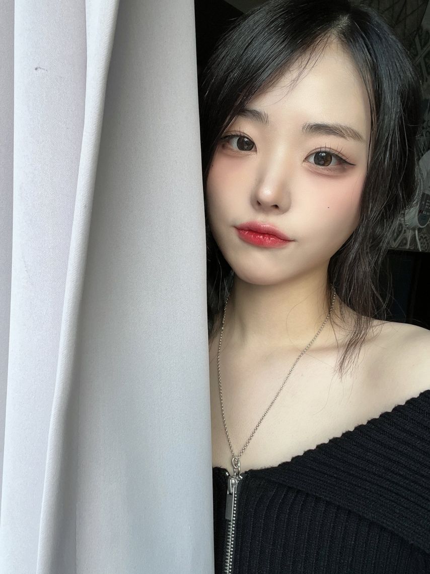 [QWER] 히나1_2.jpg