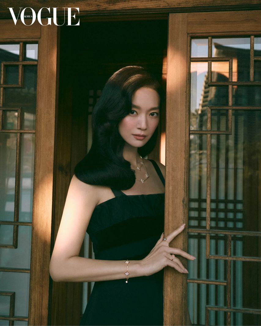 신민아 보그 화보 고화질1_1.jpg