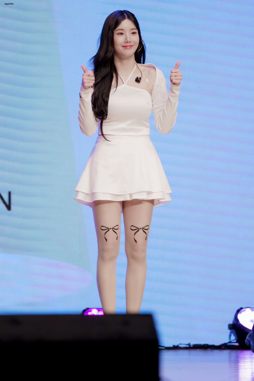 [아이즈원] 권은비 고화질 바탕화면1_2.jpg
