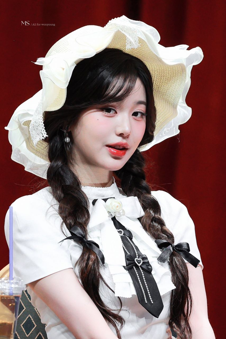 아이브 장원영1_8.jpg