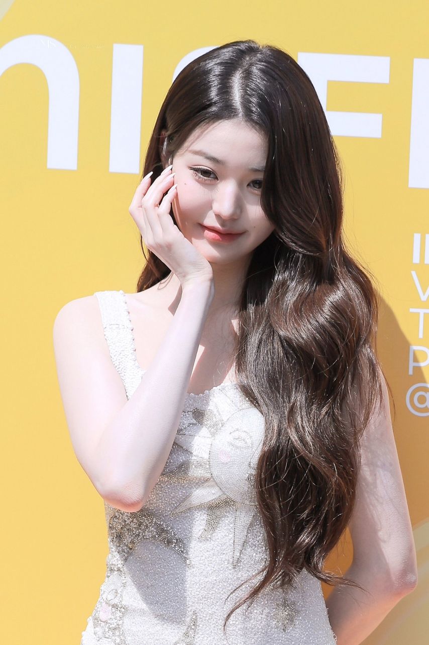 아이브 장원영1_5.jpg